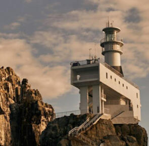 Light from Yeongdo to Kobe